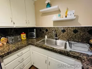 Photo #4: 230016179 Listing