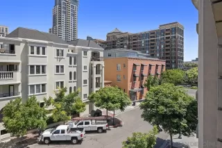 Photo #4: 230016230 Listing 