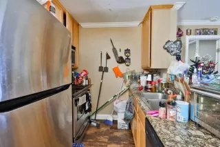 Photo #3: 230016246 Listing