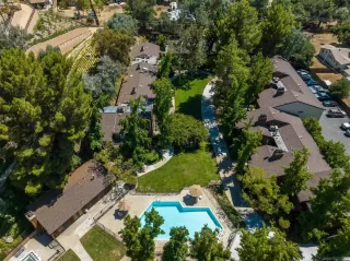 Photo #6: 230016300 Listing 