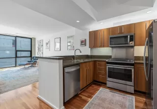 Photo #4: 230016322 Listing