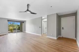 Photo #2: 230016338 Listing 