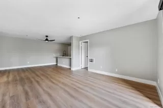 Photo #6: 230016338 Listing 