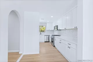 Photo #3: 230016344 Listing