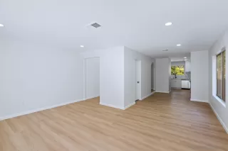 Photo #6: 230016344 Listing