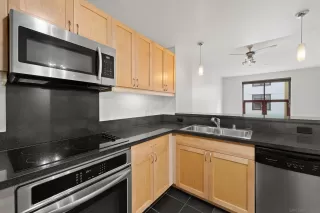 Photo #3: 230016367 Listing