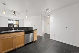 Photo #4: 230016367 Listing