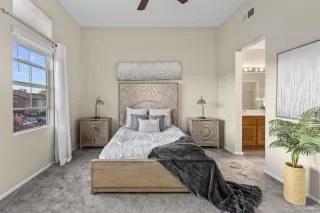 Photo #2: 230016371 Listing