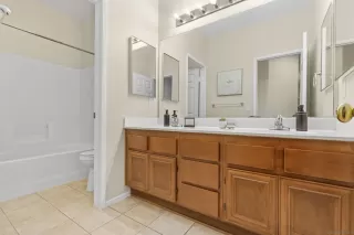 Photo #6: 230016371 Listing