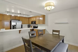 Photo #4: 230016402 Listing