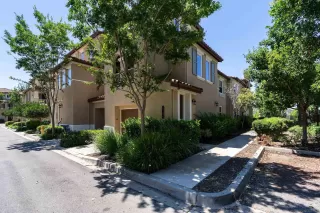 Photo #4: 230016431 Listing