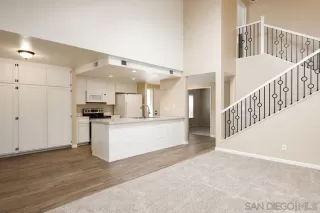 Photo #5: 230016461 Listing