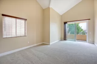 Photo #2: 230016468 Listing