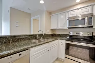 Photo #6: 230016468 Listing