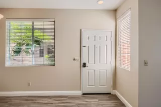 Photo #4: 230016485 Listing