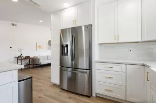 Photo #6: 230016494 Listing