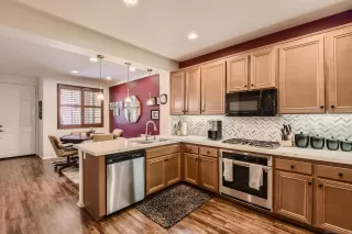 Photo #3: 230016528 Listing