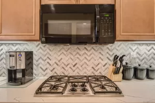 Photo #5: 230016528 Listing