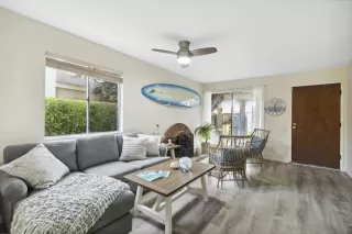 Photo #5: 230016530 Listing