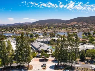 Photo #5: 230016543 Listing 