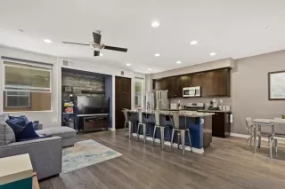 Photo #3: 230016556 Listing