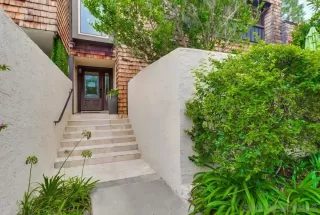 Photo #2: 230016598 Listing 