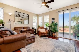 Photo #4: 230016601 Listing