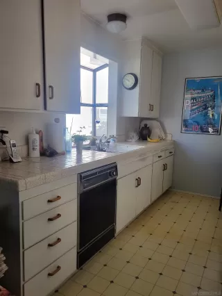 Photo #4: 230016689 Listing