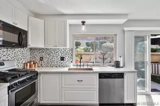 Photo #2: 230016716 Listing 