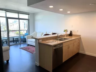 Photo #6: 230016721 Listing