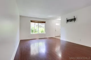 Photo #4: 230016722 Listing