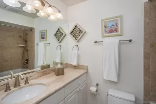 Photo #5: 230016795 Listing
