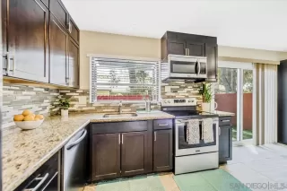 Photo #2: 230016796 Listing