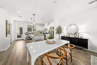 Photo #6: 230016851 Listing