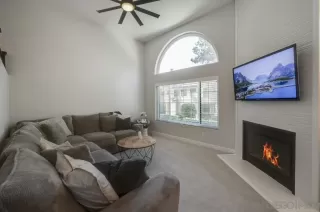 Photo #3: 230016909 Listing