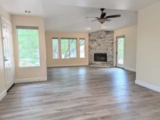 Photo #2: 230016915 Listing