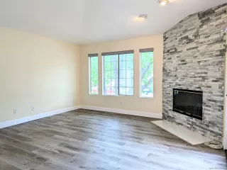 Photo #3: 230016915 Listing