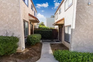 Photo #4: 230016943 Listing