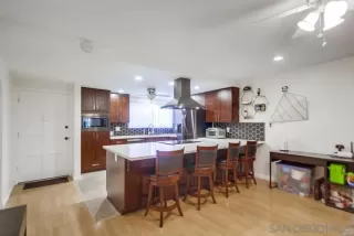 Photo #5: 230016975 Listing 