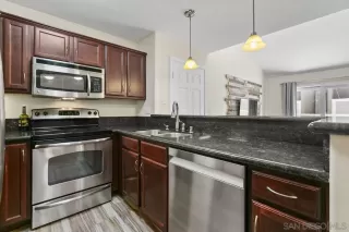 Photo #6: 230016977 Listing