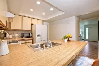 Photo #6: 230016979 Listing