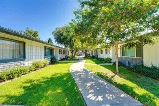 Photo #3: 230016994 Listing 