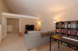 Photo #2: 230017017 Listing