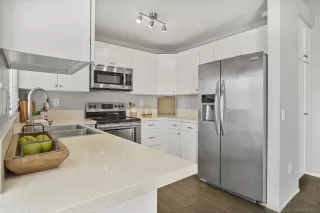 Photo #5: 230017019 Listing