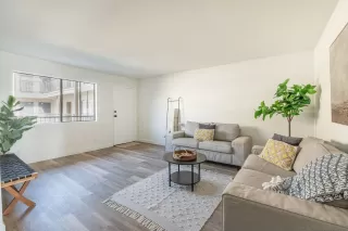 Photo #2: 230017022 Listing