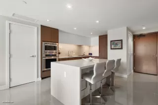 Photo #5: 230017070 Listing