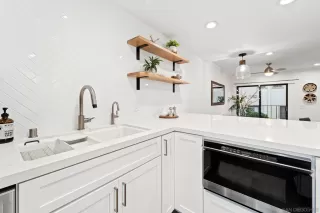 Photo #5: 230017104 Listing