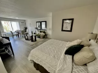 Photo #3: 230017156 Listing