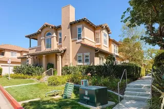 Photo #2: 230017236 Listing