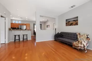 Photo #5: 230017236 Listing